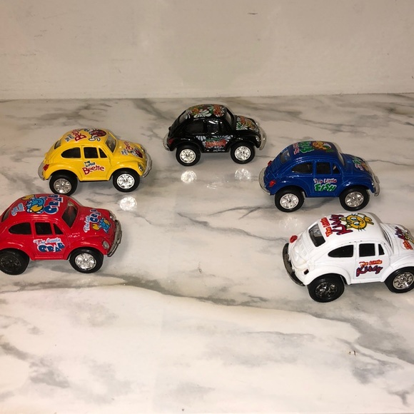 Hot Wheels Volkswagen Beetle - Picture 2 of 3